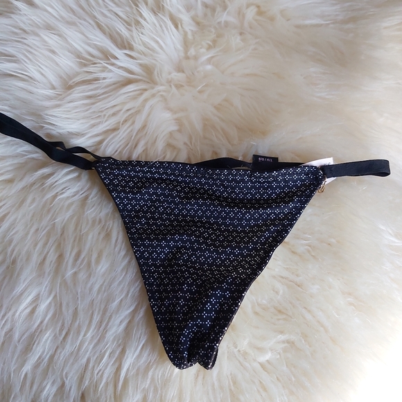 NWT Victoria's Secret G-string panties (5 panties) - Picture 6 of 7